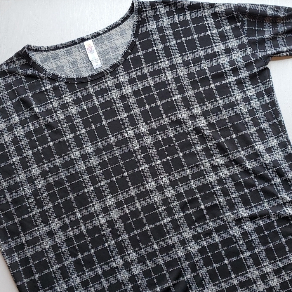 LuLaRoe Black and White Plaid Tunic XS